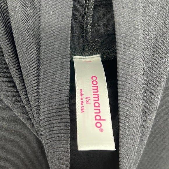 New! Commando Butter Tee Sleeveless Turtleneck - Black - L/XL - Picture 6 of 9